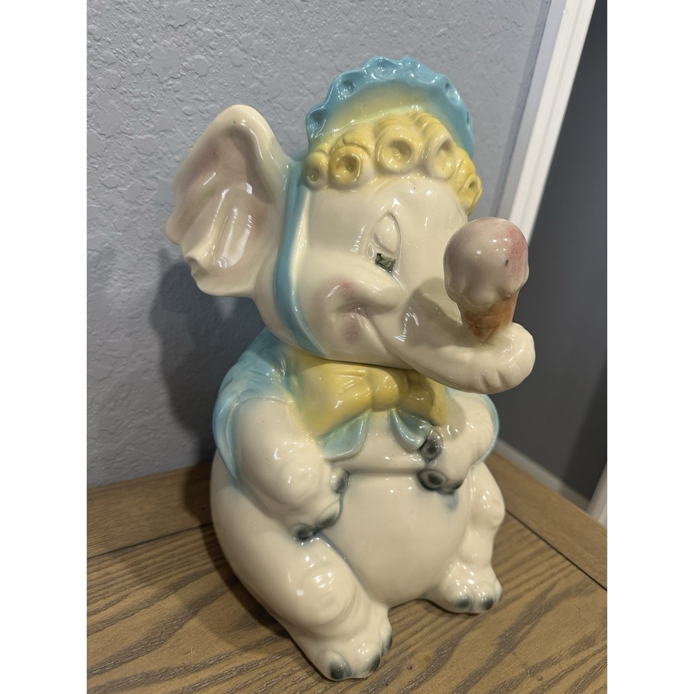 VTG Baby Elephant Holding Ice Cream Come Cookie Jar McCoy Rare